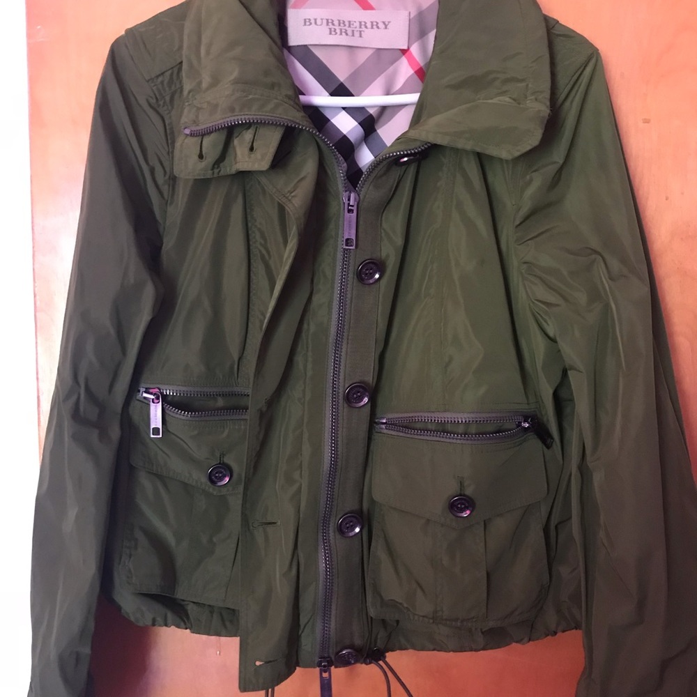 AUTHENTIC Burberry windbreaker/raincoat